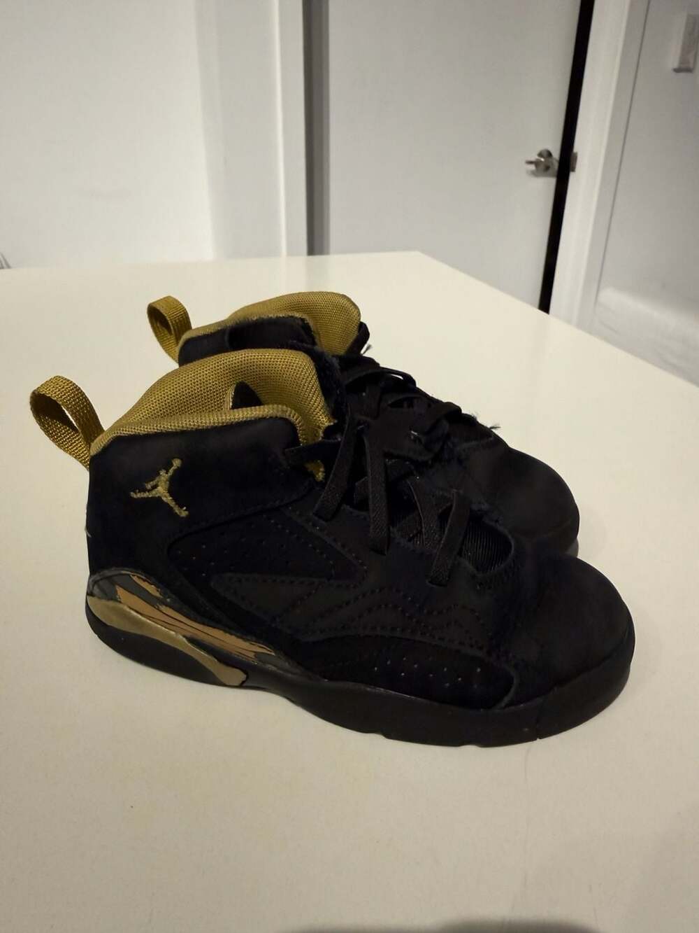 Jordan True Flight Toddler Size 10C Black and Gold Sneakers
